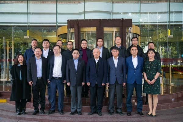 十年輝煌從頭來 雄關(guān)漫道砥礪行