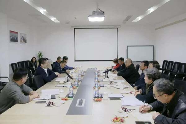 無錫市企業(yè)家協(xié)會(huì)會(huì)長(zhǎng)一行來我司考察調(diào)研